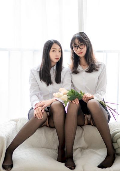 女明星秘史电影_十万网红美女美酱